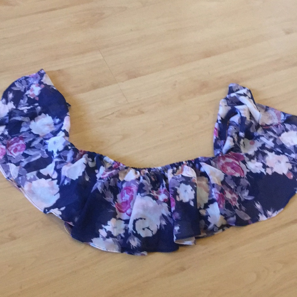 Blue floral super crop top